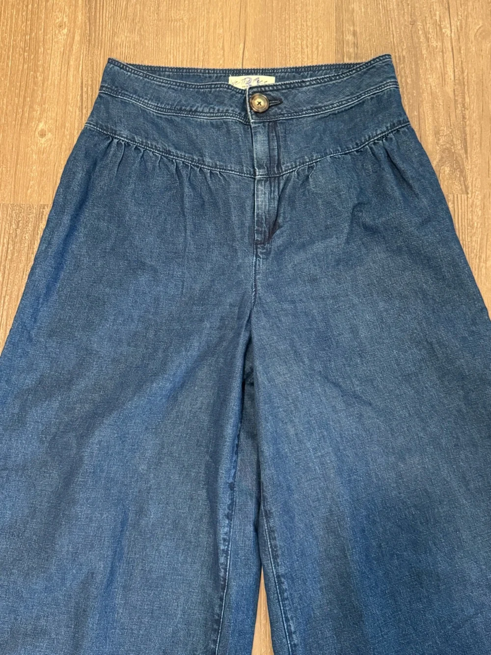 We The Free Double Yoke Wide Leg Cropped Jeans - Picture 2 of 5